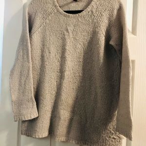 Delicate vintage off white knitted sweater shirt